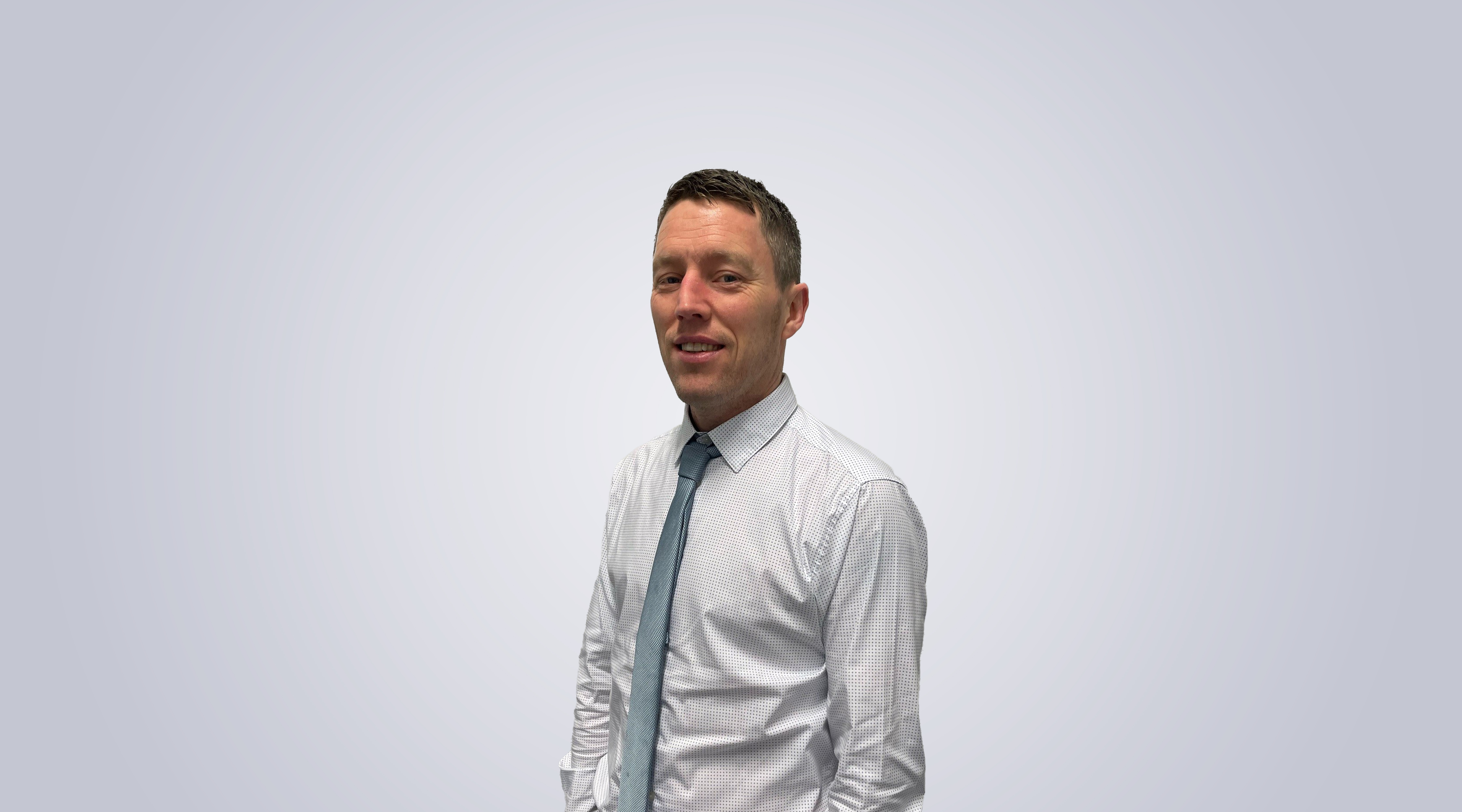 Gary Ireland Headshot