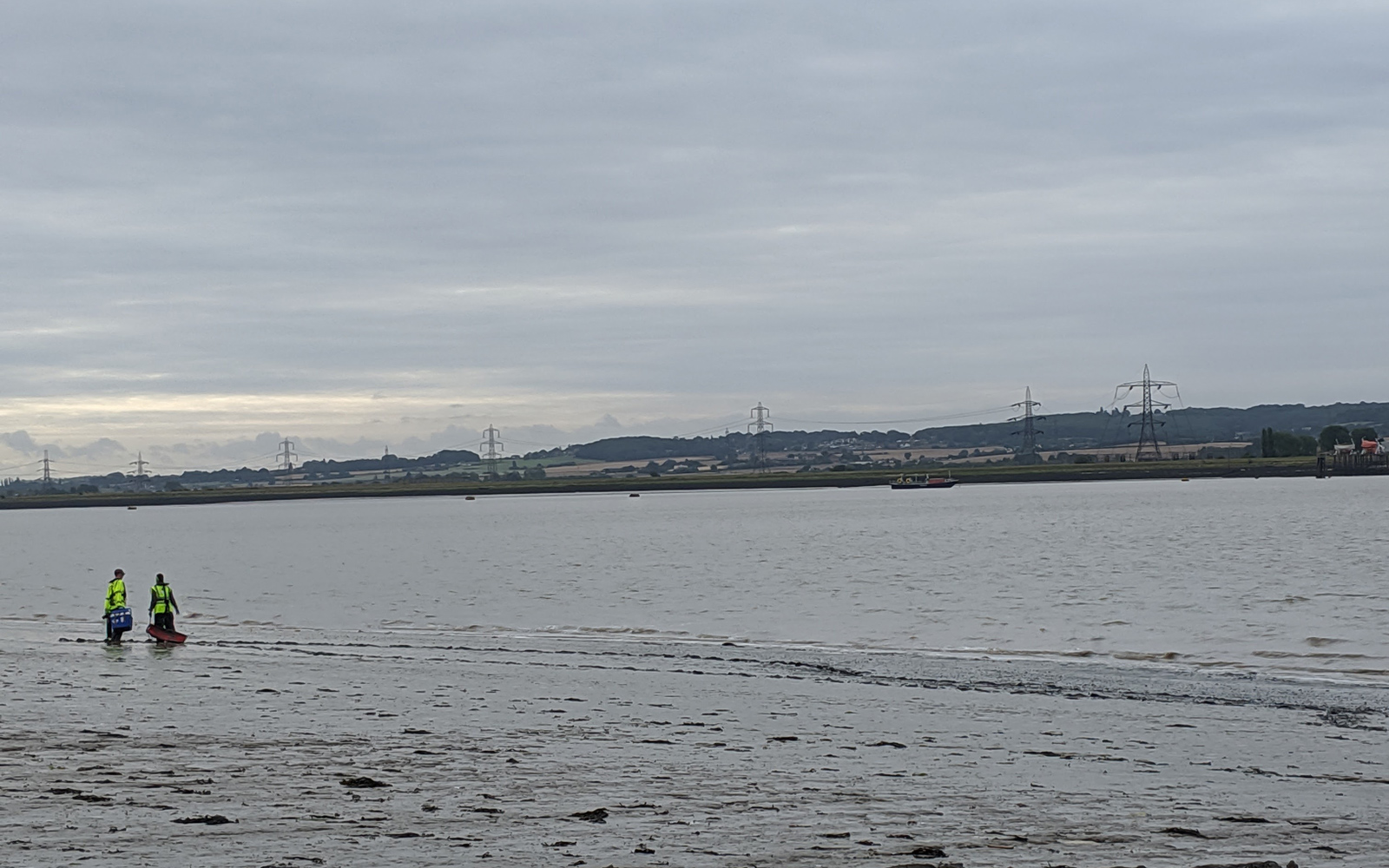 RPS' Senior Marine Consultant, Shóna Guinan conducting a mudflat survey