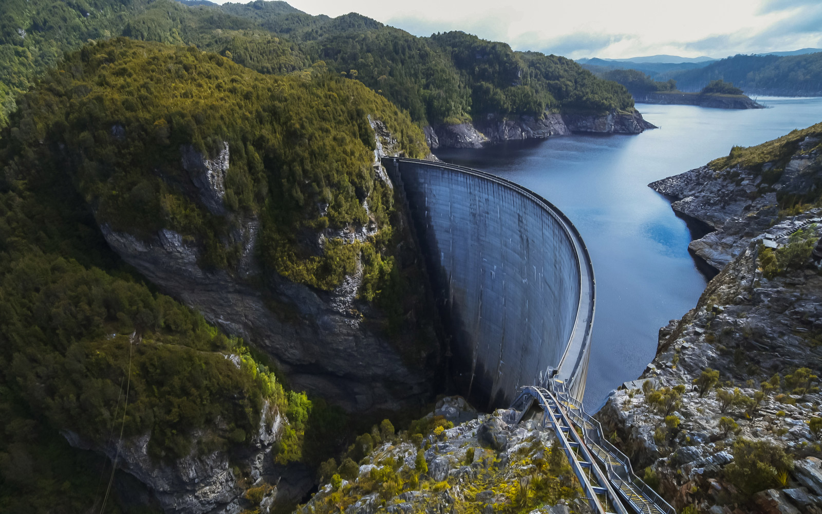 A birds-eye view of an Australian dam site